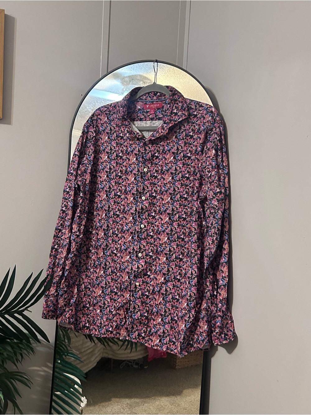 Men's Pink Floral Button-Up Shirt slim fit